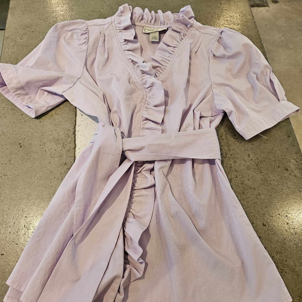 Ruffle lavender top/jacket. Flat friendly!